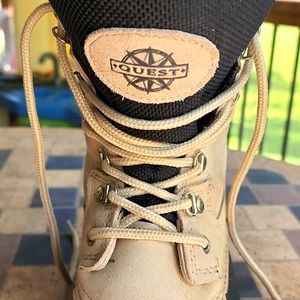 Boots (Cold weather, snow)